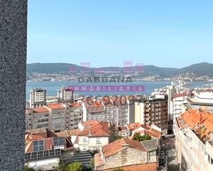 Vista exterior de Apartament de lloguer en Vigo  amb Calefacció, Parquet i Moblat