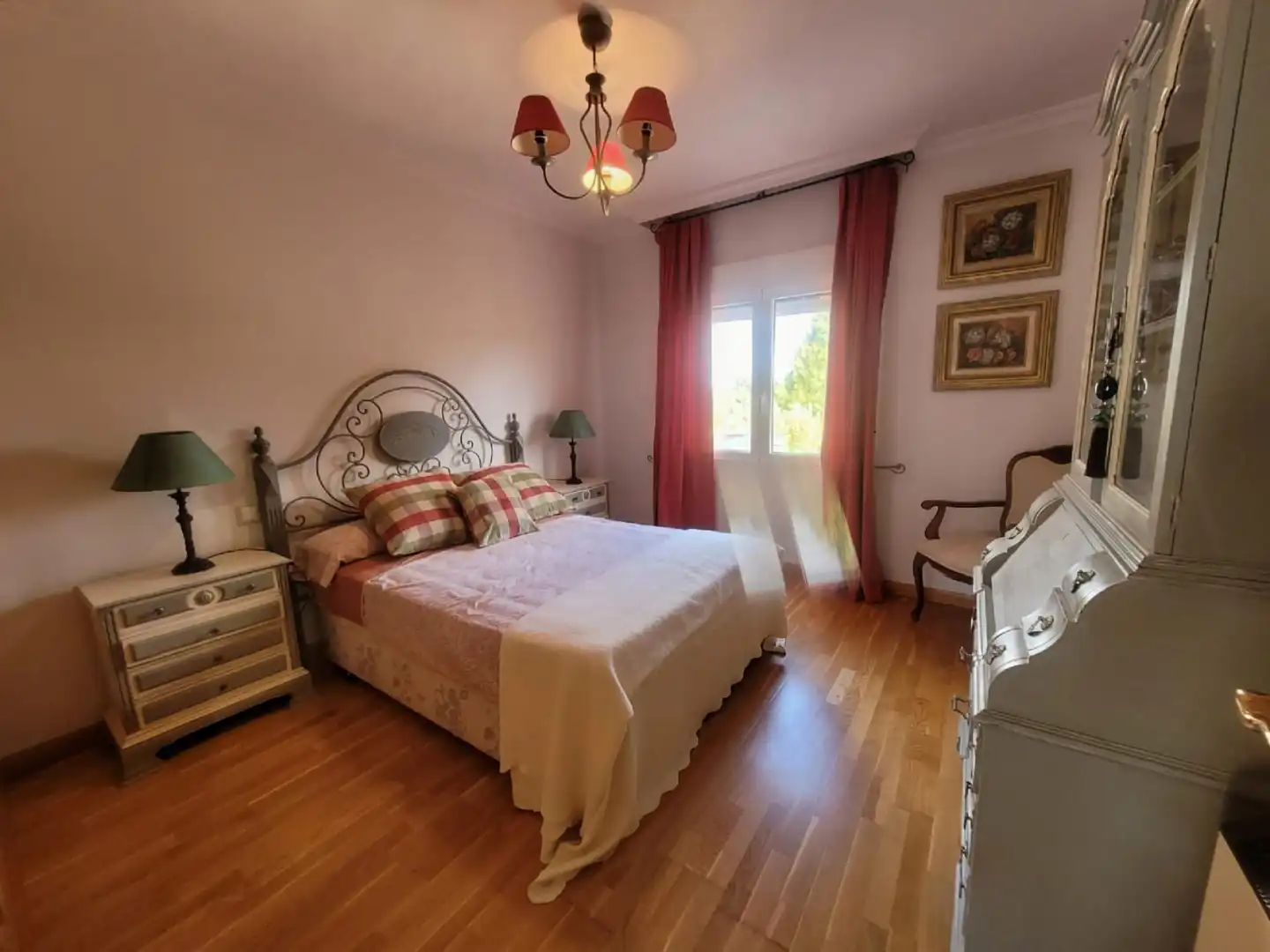 Dormitori de Casa o xalet en venda en Galindo y Perahuy amb Calefacció, Jardí privat i Traster