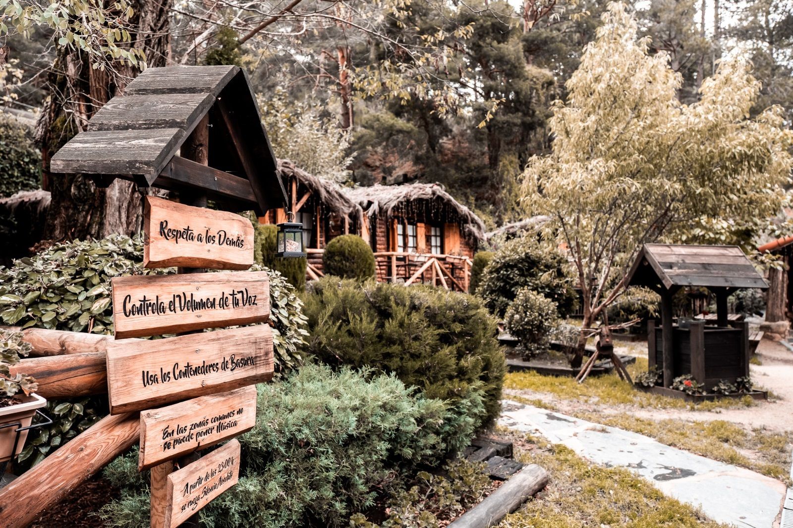 Vista exterior de Edifici en venda en Cercedilla