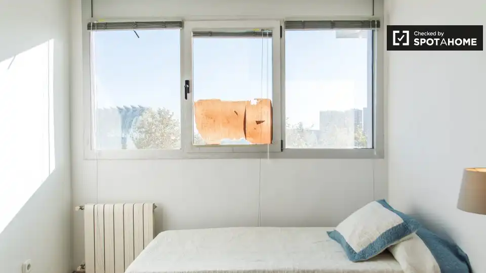 Bedroom of Flat for rent in Valencia  with Air Conditioner, Heating and Furnished