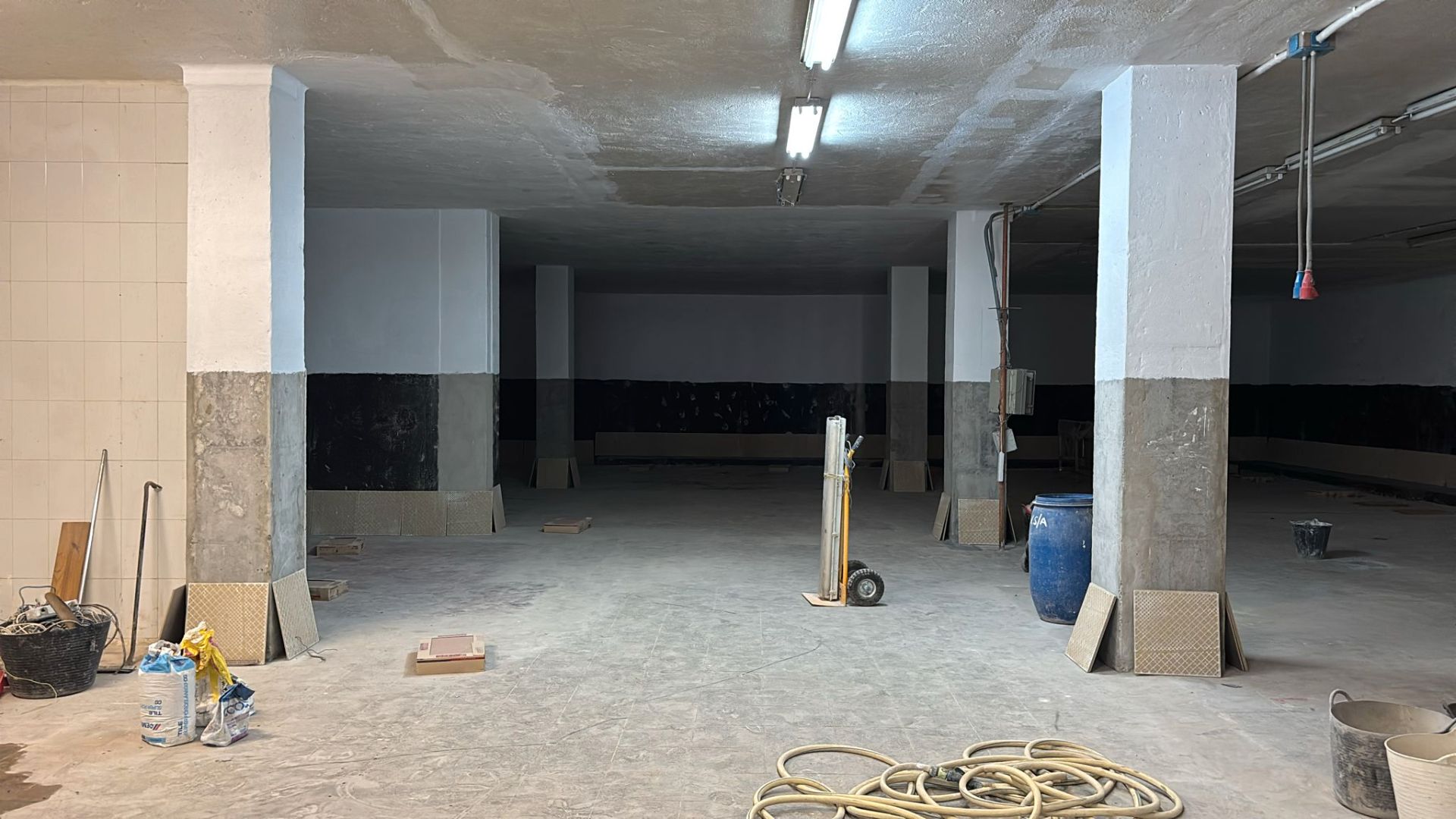 Industrial buildings to rent in Vigo   with Alarm