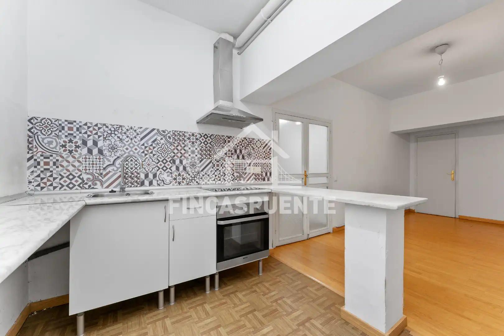 Cuina de Estudi en venda en Barcelona amb Parquet