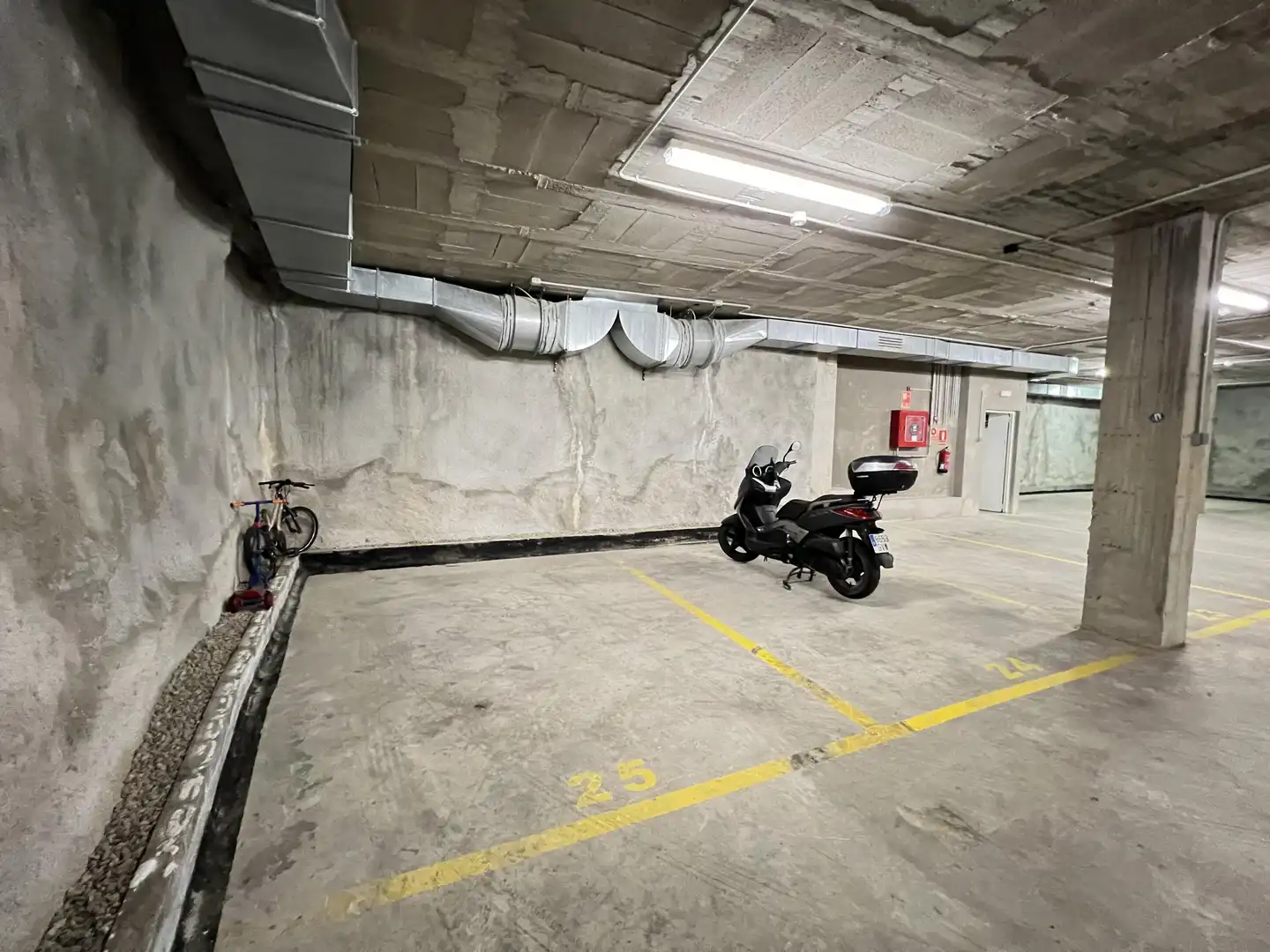 Parkplatz von Garage zum Verkauf in Cadaqués