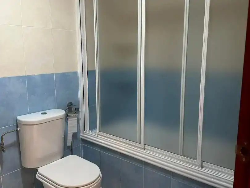 Badezimmer von Wohnung zur Miete in Rota mit Abstellraum und Möbliert