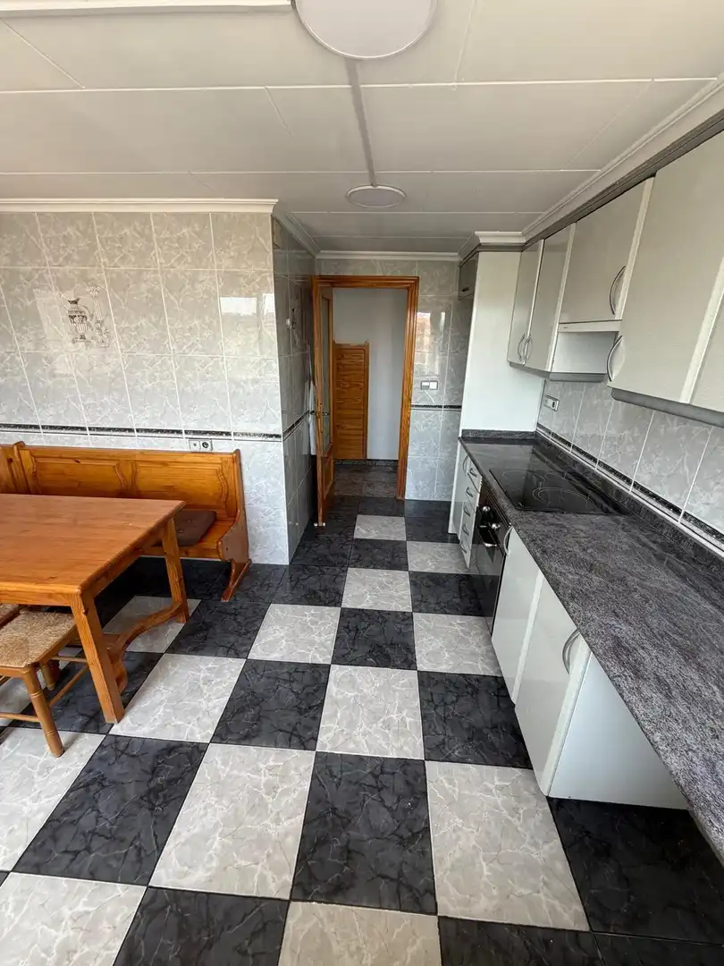 Cocina de Piso en venta en Valencia con Balcón