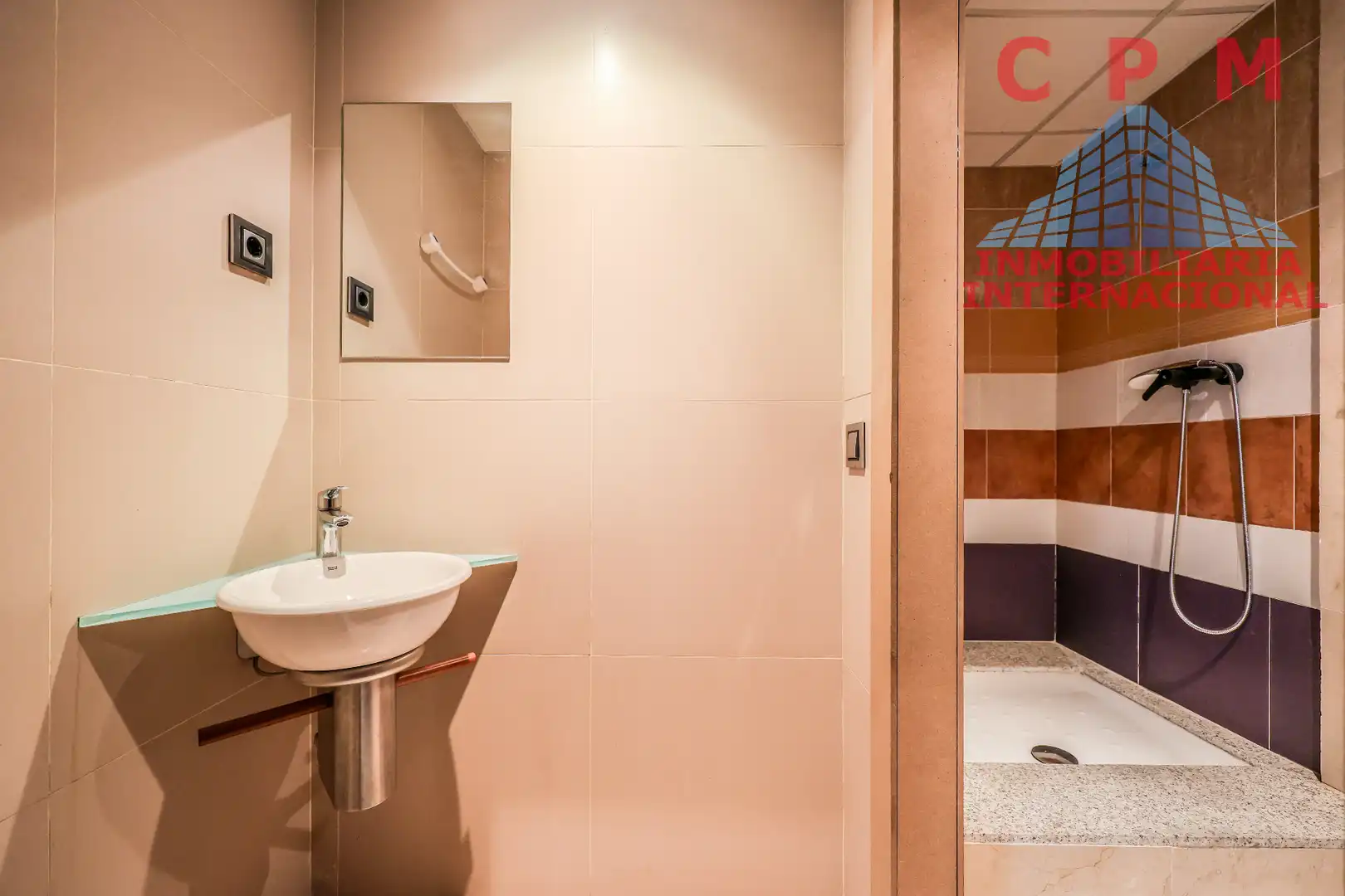 Badezimmer von Fabrikhallen zur Miete in Leganés mit Heizung und Alarm