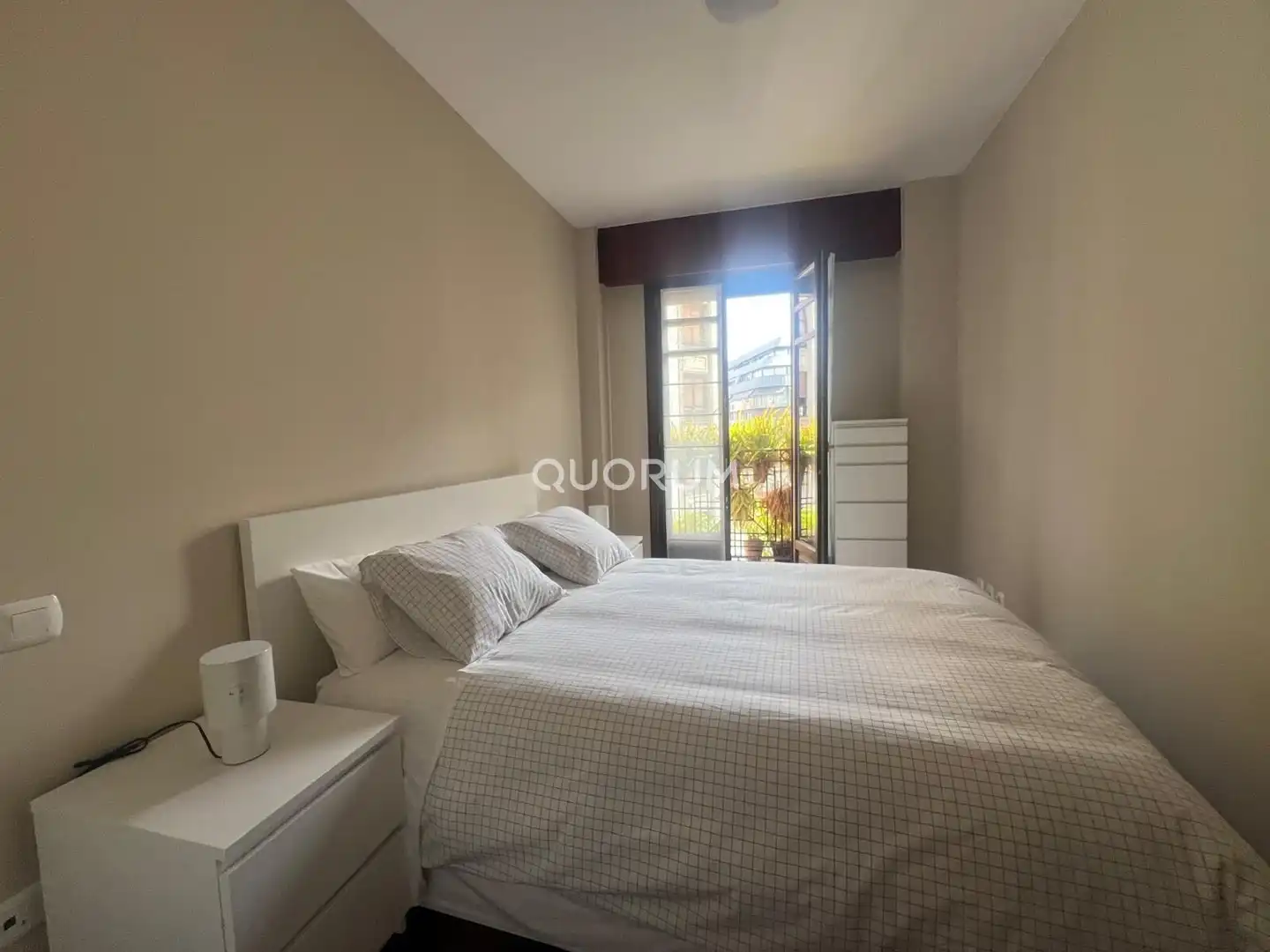 Bedroom of Flat for rent in Bilbao   with Heating and Furnished