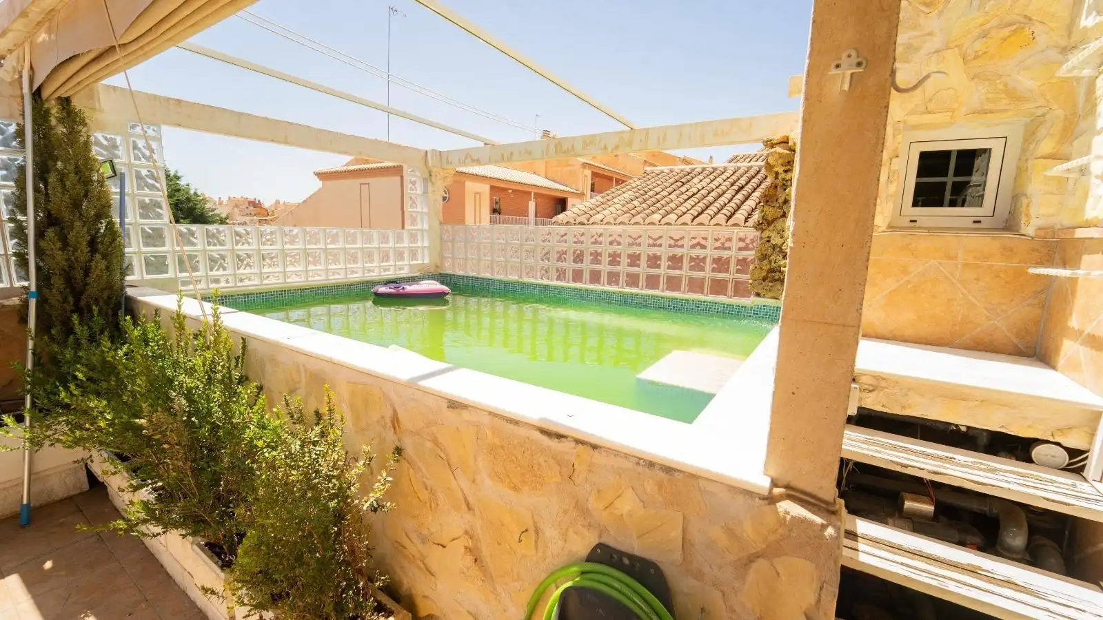 Piscina de Casa o chalet de alquiler en Huétor Vega con Aire acondicionado, Piscina y Amueblado
