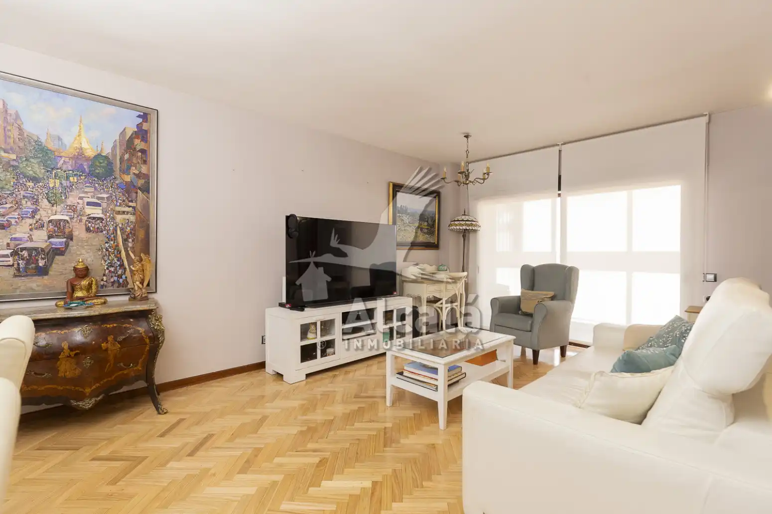Living room of Flat for sale in Alcalá de Henares  with Air Conditioner, Heating and Parquet flooring