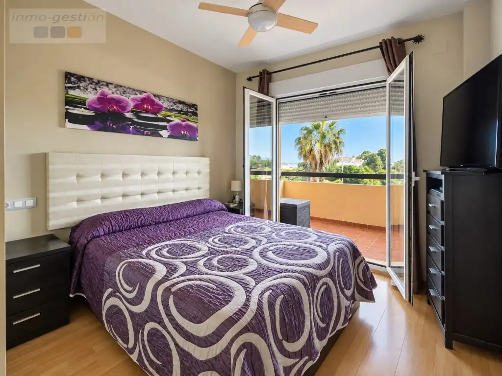 Bedroom of Flat for sale in Selwo
