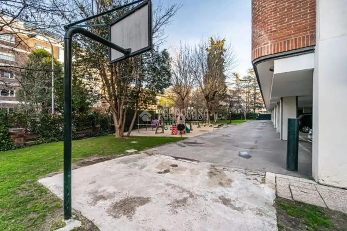 Pis amb piscina en venda a Calle San Martín de Porres, imagen 37