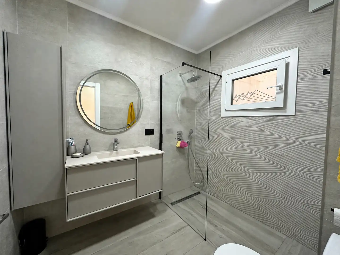 Baño de Piso en venta en Vélez-Málaga con Aire acondicionado, Calefacción y Terraza