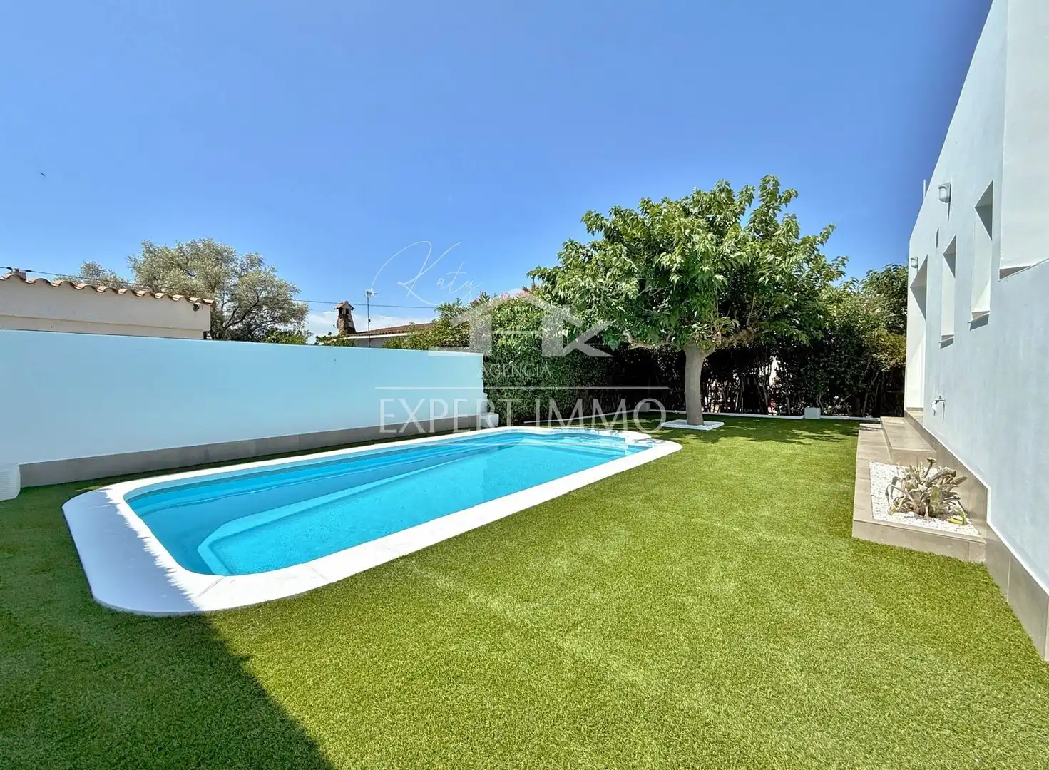 Piscina de Casa o xalet en venda en Roses amb Aire condicionat, Calefacció i Jardí privat
