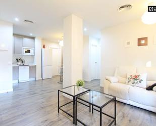 Sala d'estar de Apartament per a compartir en  Madrid Capital amb Aire condicionat i Terrassa