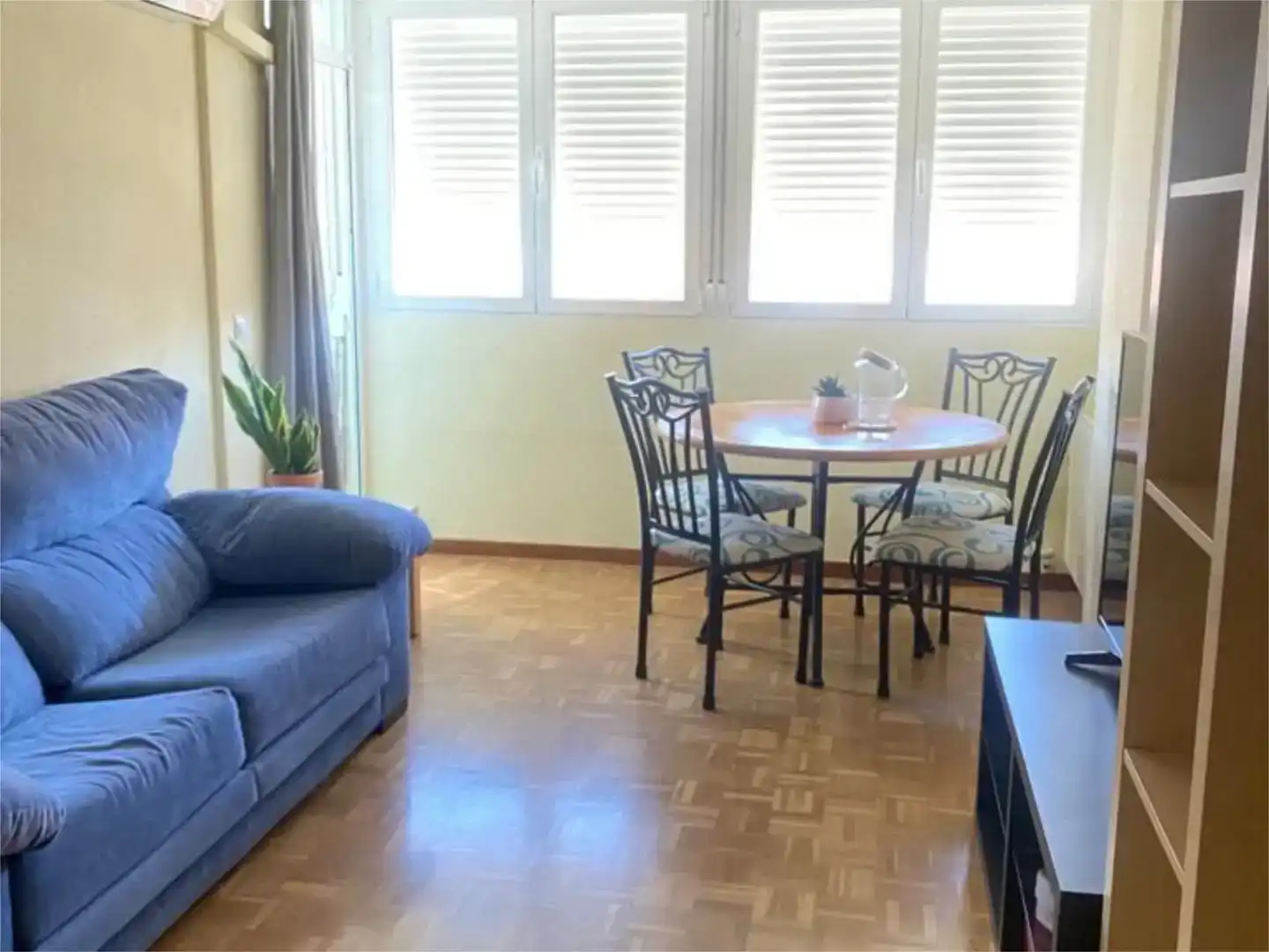 Living room of Flat for rent in  Madrid Capital  with Air Conditioner