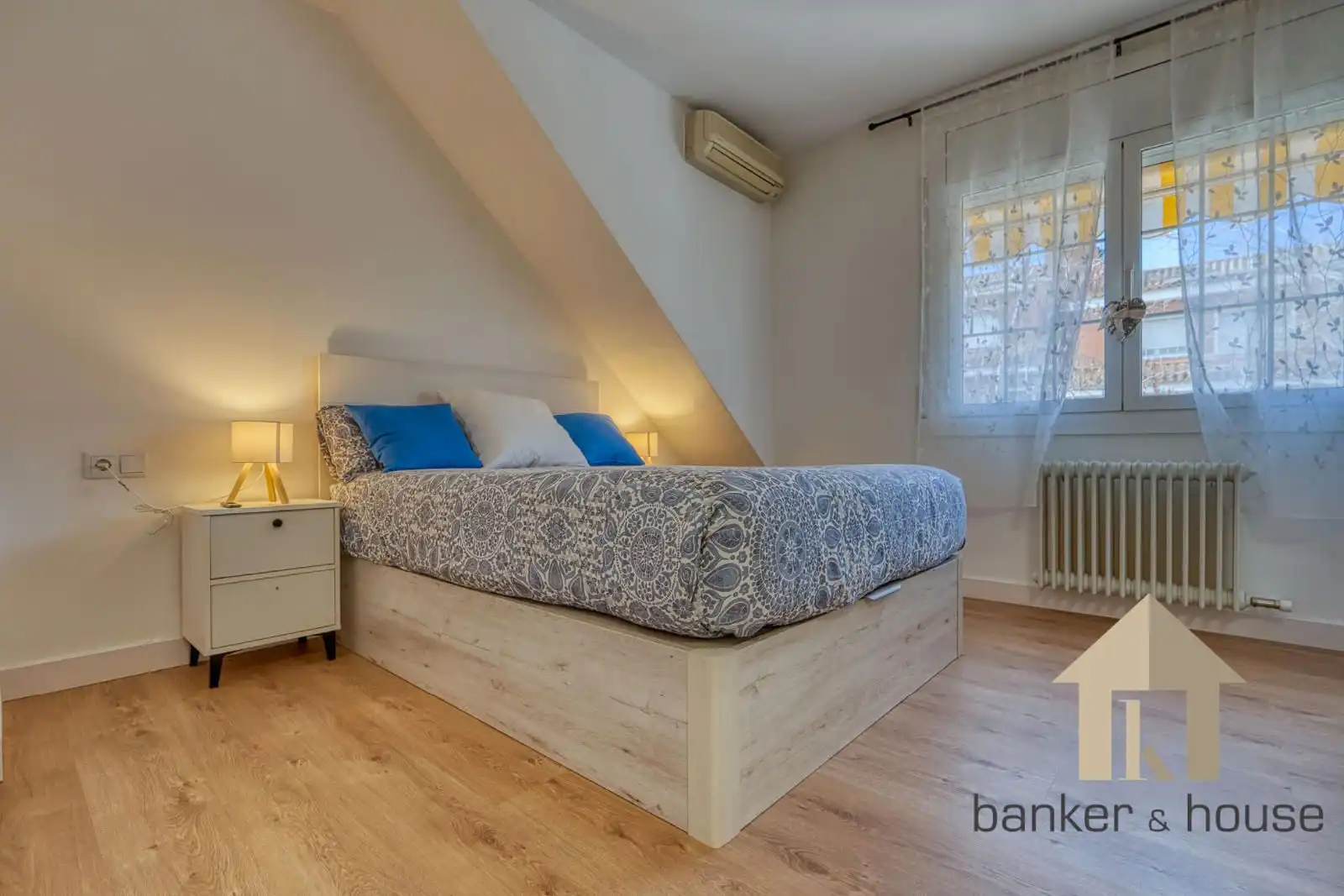 Bedroom of Detached homes for sale in Cerdanyola del Vallès  with Air Conditioner, Heating and Private garden