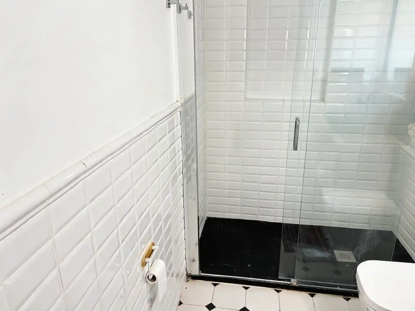 Baño de Piso en venta en Barcelona con Aire acondicionado, Calefacción y Amueblado