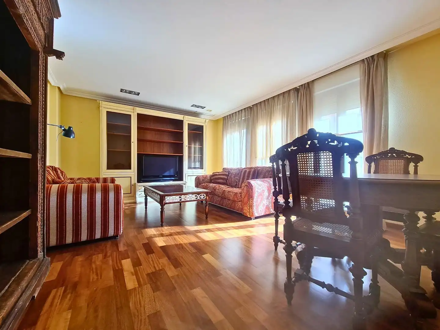 Sala de estar de Piso de alquiler en Elche / Elx con Aire acondicionado, Calefacción y Parquet