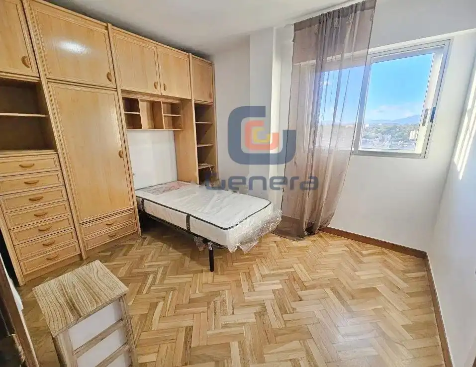 Dormitori de Pis en venda en Alicante / Alacant amb Parquet, Terrassa i Moblat
