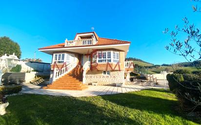 Vista exterior de Casa o xalet en venda en Piélagos amb Calefacció, Jardí privat i Parquet