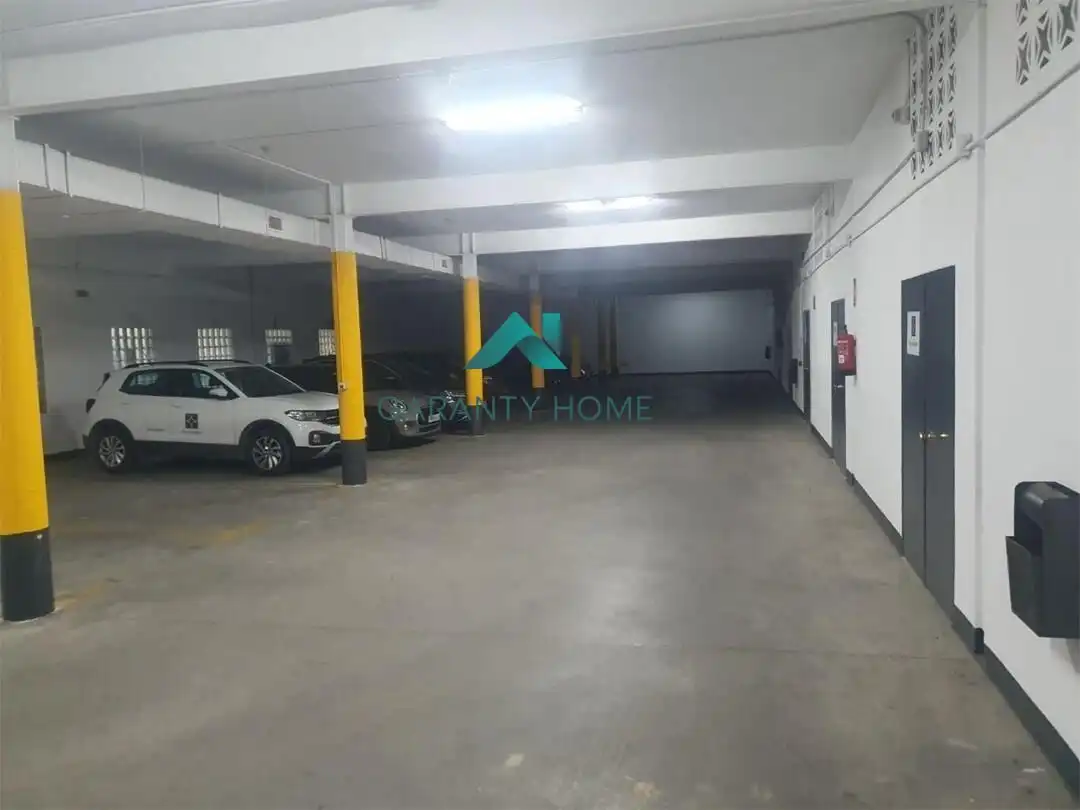 Parking of Office for sale in Granada
