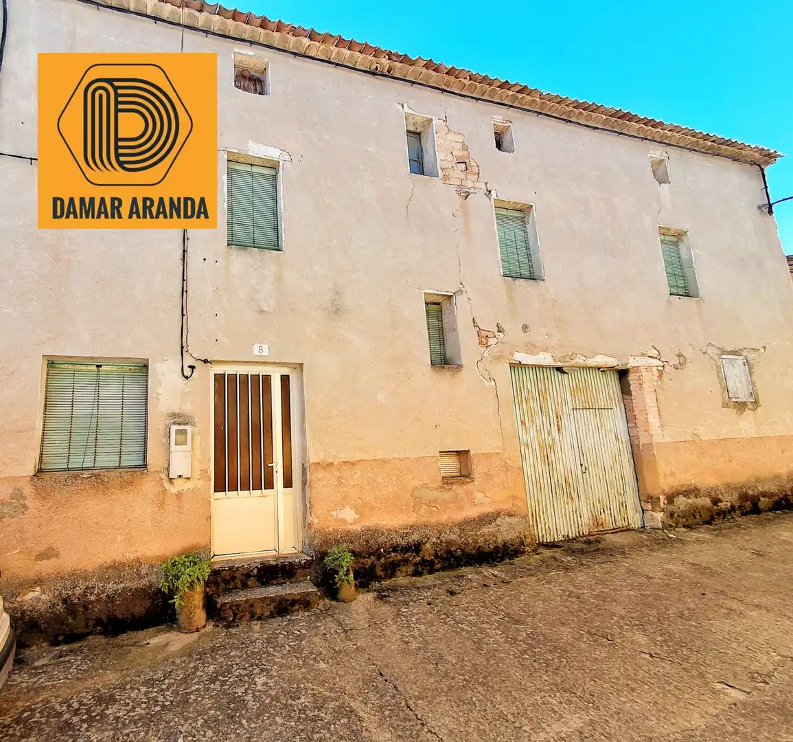 Exterior view of Detached homes for sale in La Vid y Barrios   with Private garden and Furnished