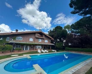 Jardí de Casa adosada en venda en Pozuelo de Alarcón amb Aire condicionat, Calefacció i Piscina