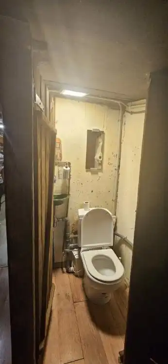 Bathroom of Ground floor for sale in Badalona  with Air Conditioner, Heating and Terrace