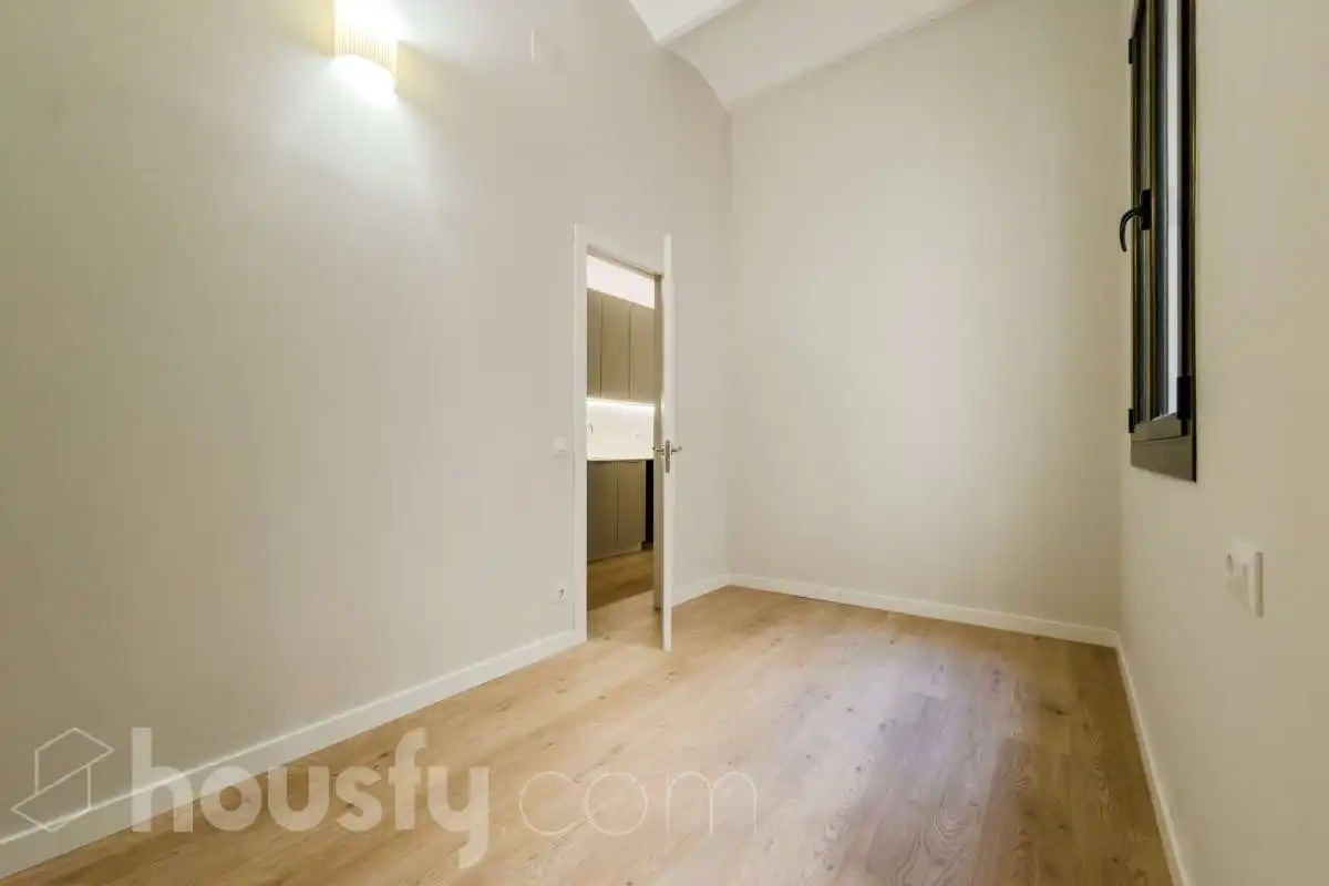 Habitación de Planta baja en venta en Barcelona con Parquet