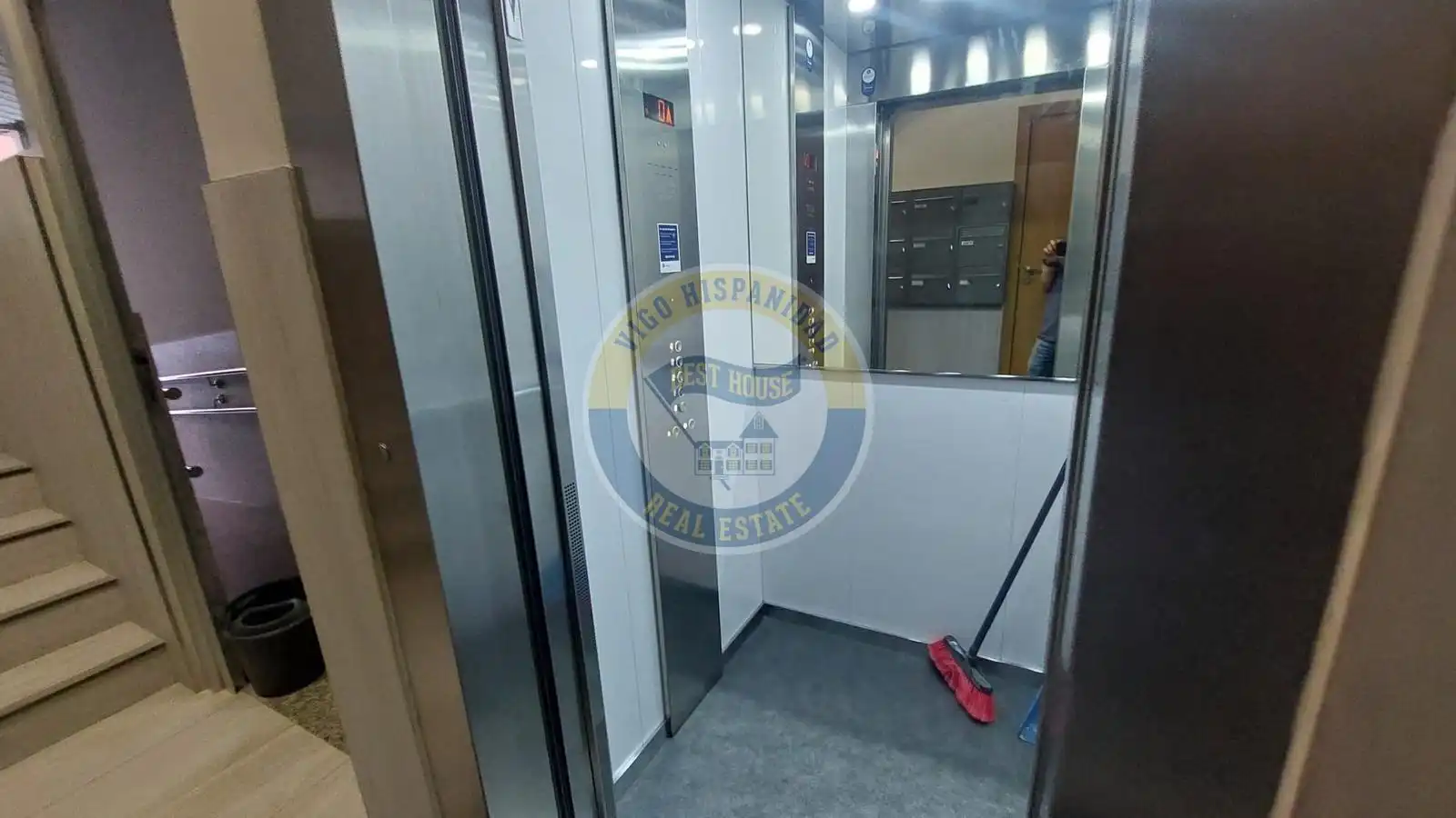 Flat for sale in Vigo   with Storage room and Furnished