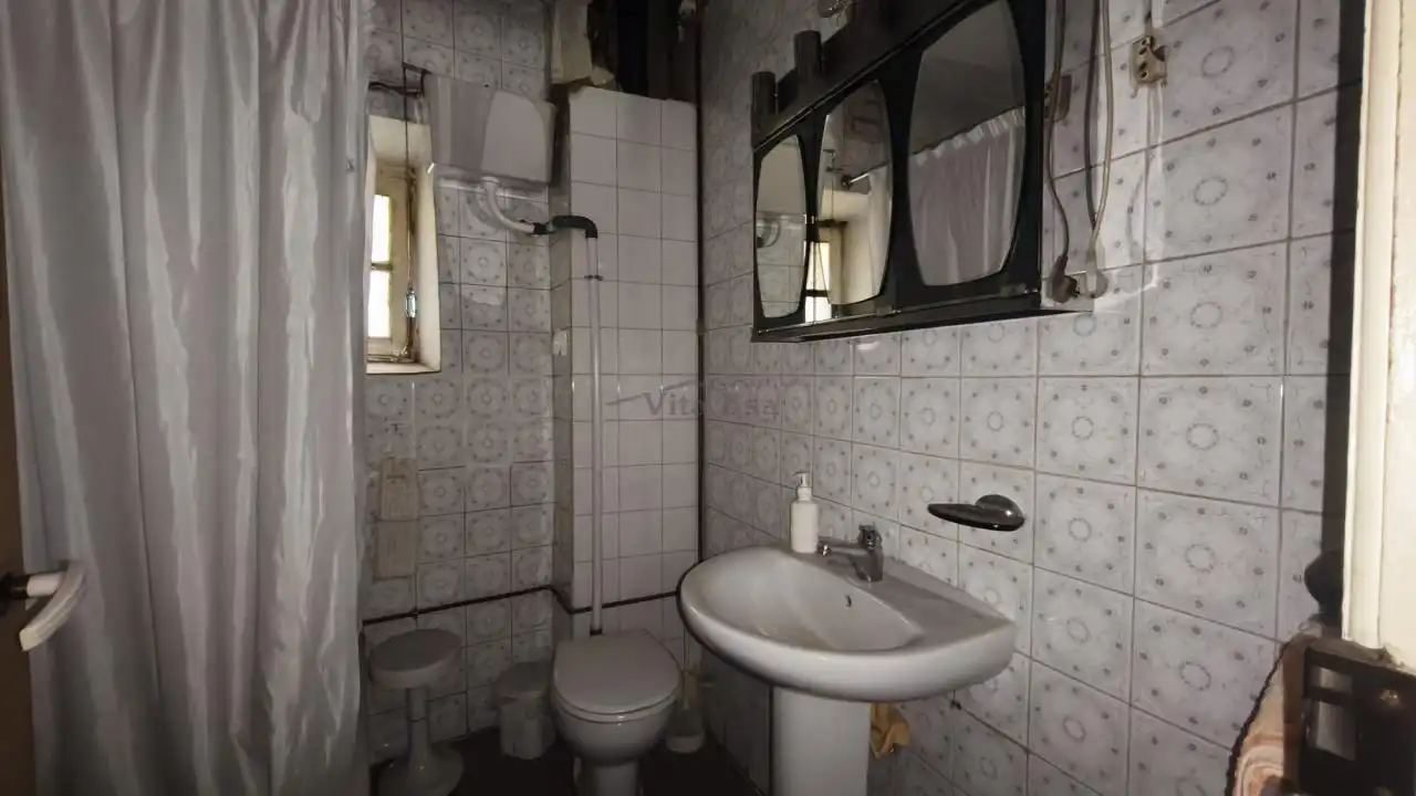 Bathroom of Houses for sale in Ourense Capital   with Private garden