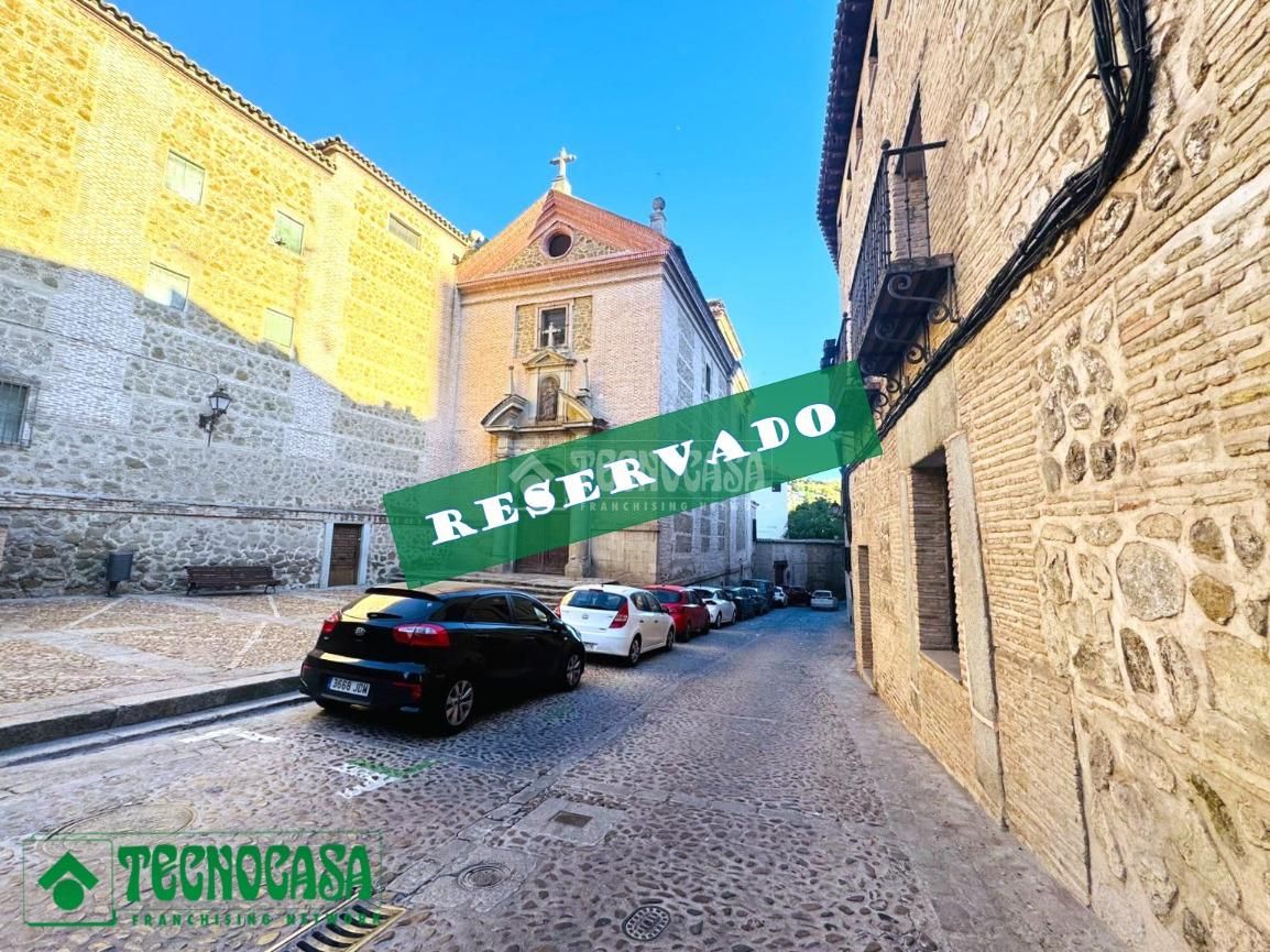 Exterior view of Flat for sale in  Toledo Capital  with Air Conditioner, Terrace and Furnished