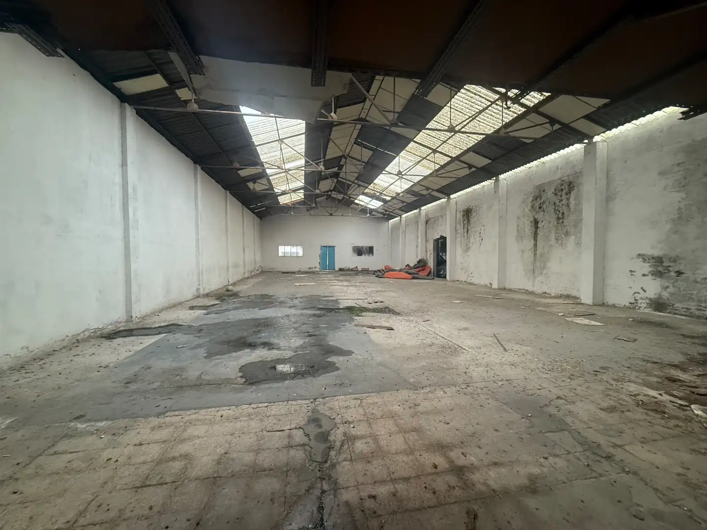 Nave industrial en venta en San Fernando de Henares con Alarma