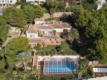 Villa mit Pool zum Verkauf in Altea Hills
