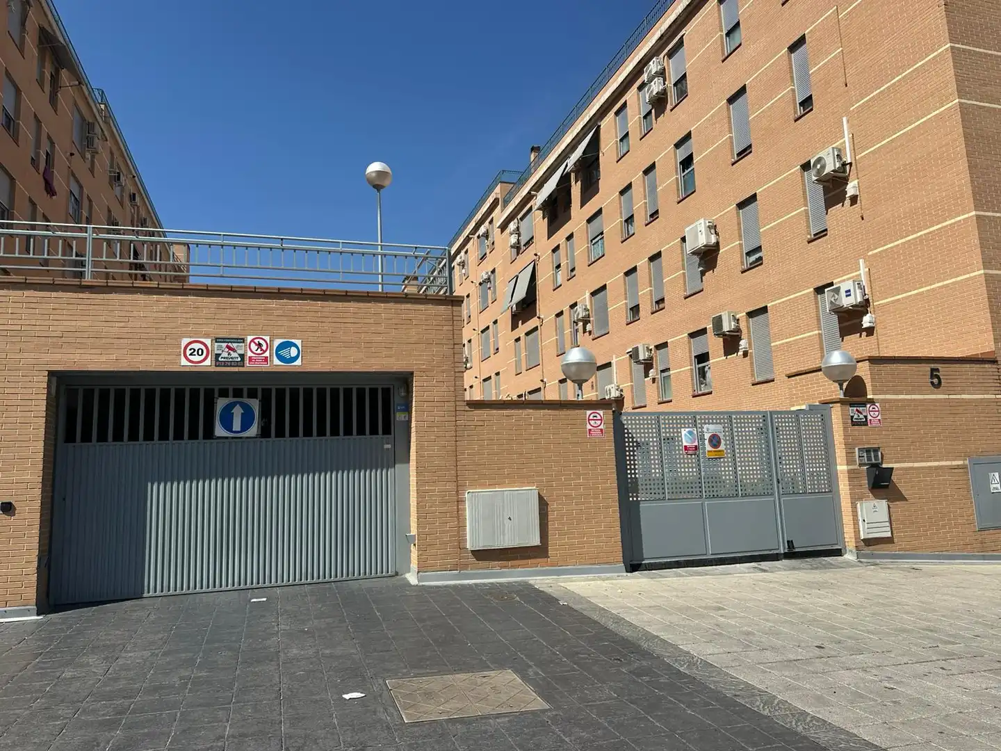 Vista exterior de Estudio de alquiler en Arganda del Rey con Calefacción, Horno y Lavadora