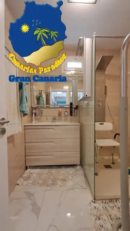 Bany de Casa o xalet en venda en San Bartolomé de Tirajana amb Aire condicionat, Terrassa i Moblat