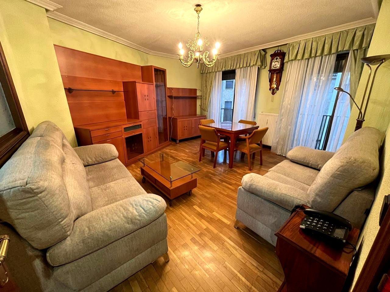 Sala de estar de Piso en venta en Salamanca Capital con Calefacción y Parquet