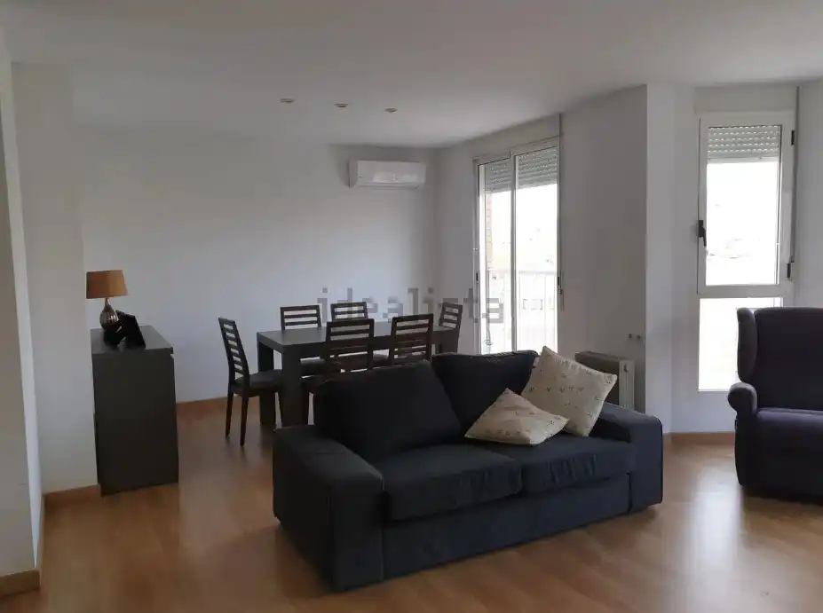 Sala d'estar de Pis de lloguer en Moncada amb Aire condicionat, Terrassa i Moblat
