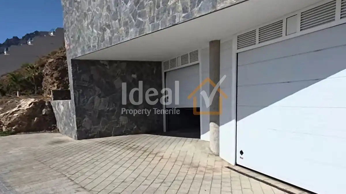 Vista exterior de Casa adosada en venta en Santiago del Teide con Terraza, Amueblado y Piscina comunitaria