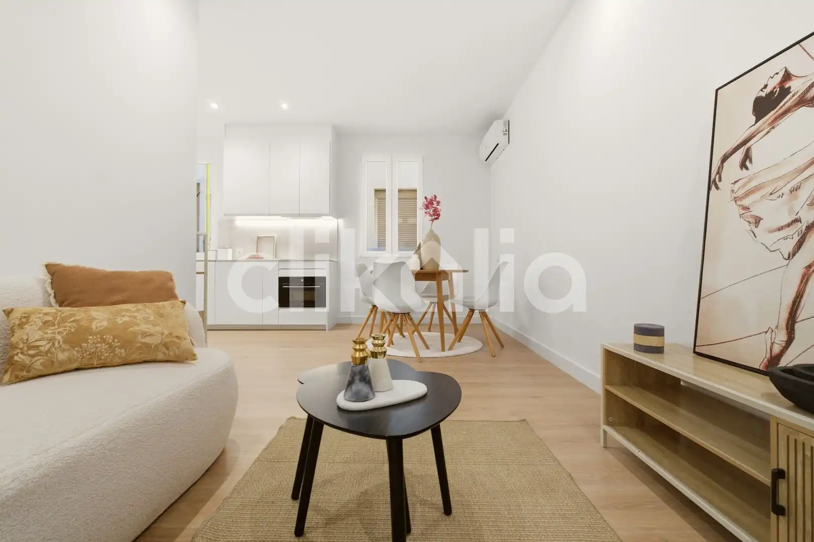Flat with lift for sale in Chamberí