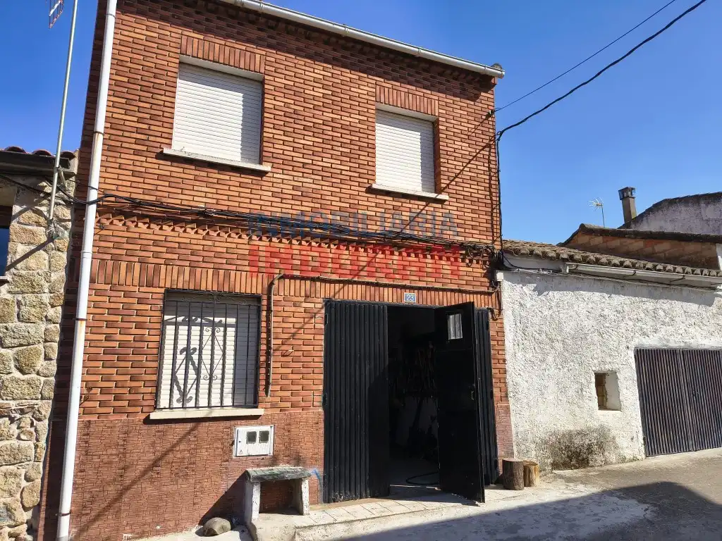 Vista exterior de Casa o xalet en venda en Peraleda de San Román