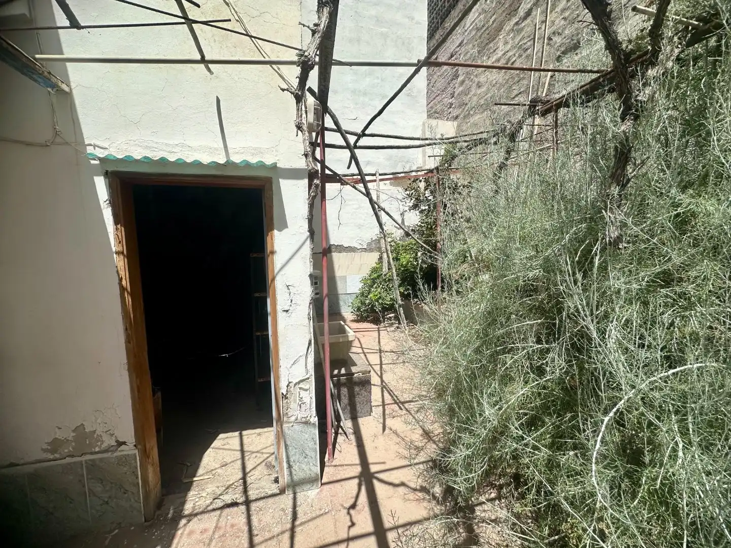 Vista exterior de Casa o xalet en venda en Guía de Isora amb Terrassa i Balcó