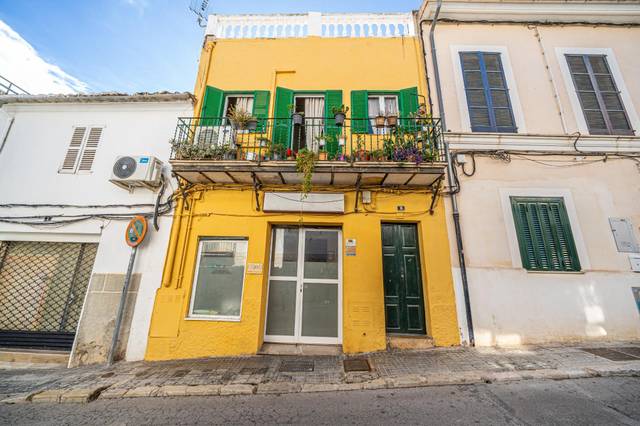 Edificio en Venta en Carrer MENENDEZ PELAYO en El Terreno
