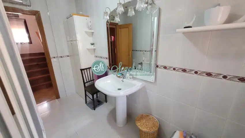 Bany de Casa o xalet en venda en Segovia amb Calefacció, Parquet i Terrassa