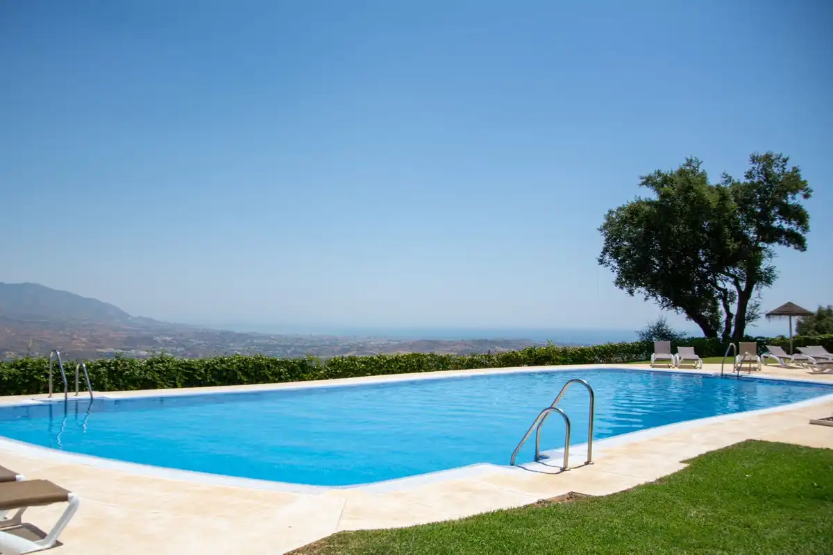 Piscina de Casa adosada en venta en Ojén con Terraza, Trastero y Piscina
