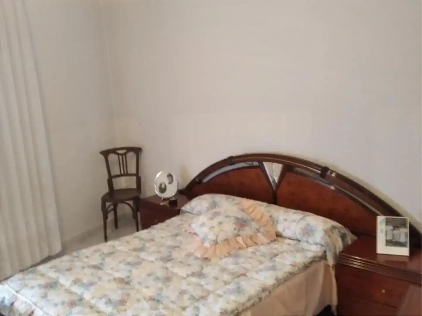 Dormitori de Casa o xalet en venda en San Esteban de la Sierra amb Balcó
