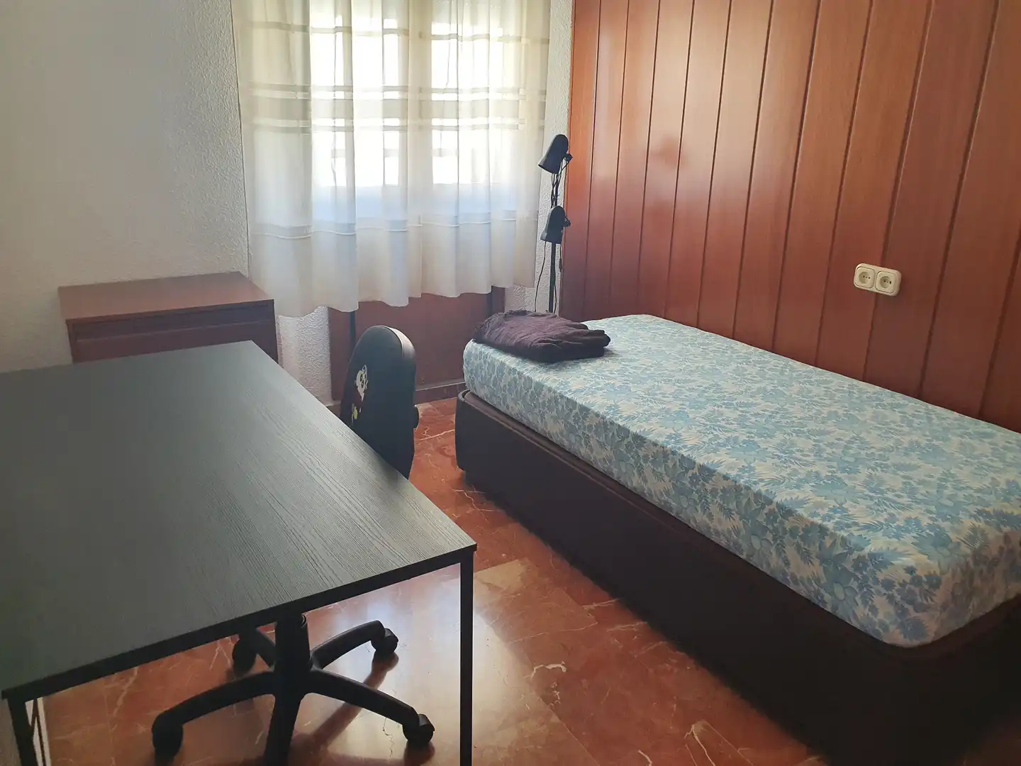 Habitación de Ático de alquiler en Granada con Aire acondicionado, Terraza y Amueblado