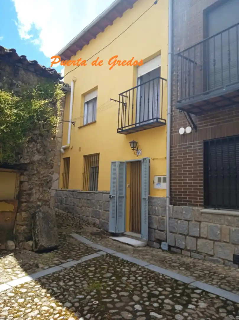 Adossat amb terrassa en venda a Calle Calvo Sotelo
