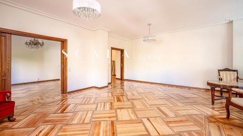 Photo 5 of Flat to rent in Casado del Alisal, Jerónimos, Madrid