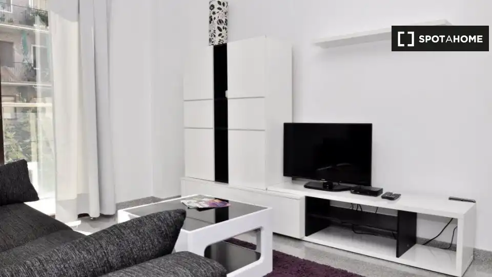 Flat with terrace to rent in Gràcia, imagen 3